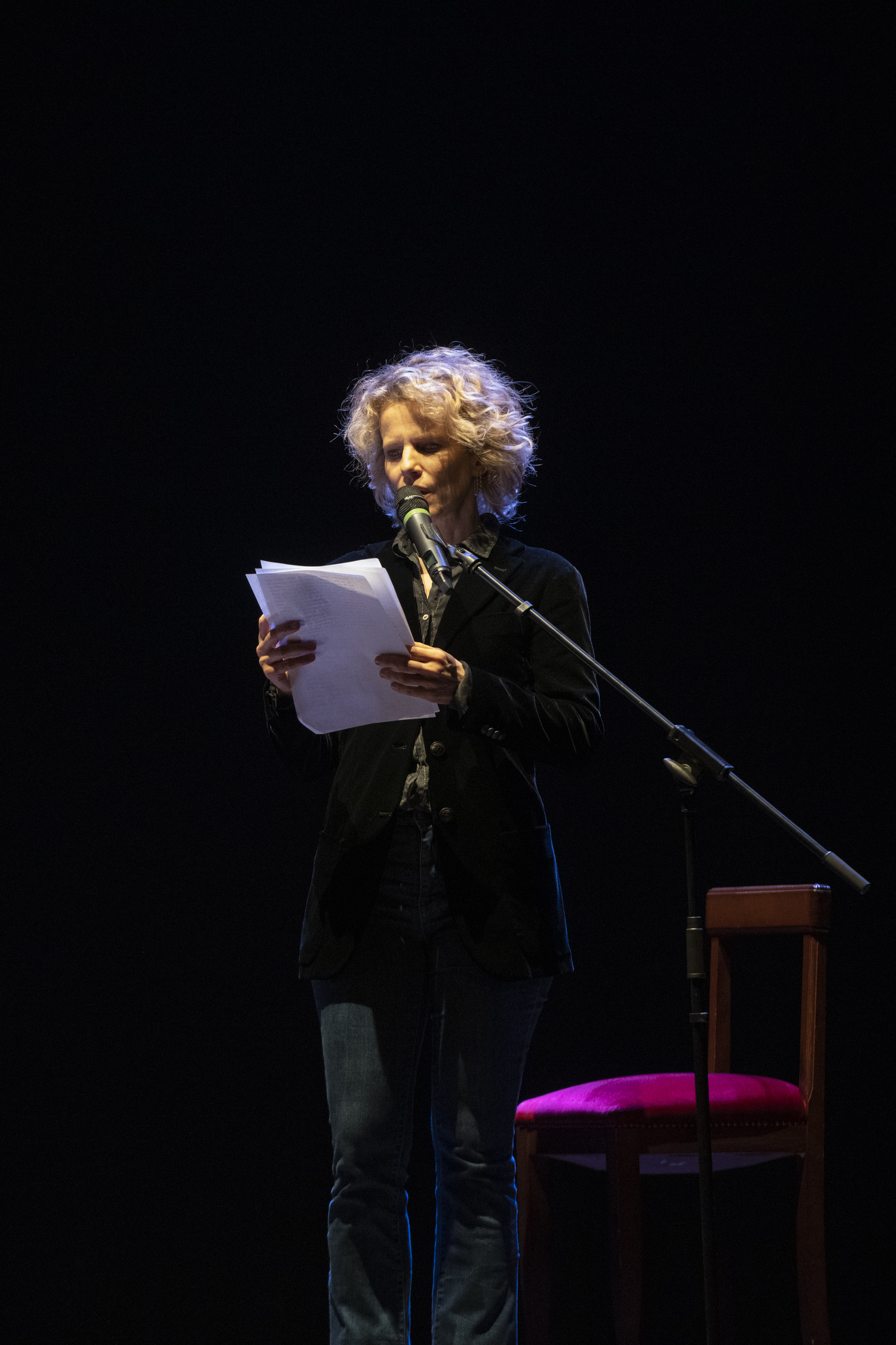 Sonia Bergamasco al Teatro Bolognini di Pistoia per “Le parole di Hurbinek”, gennaio 2024